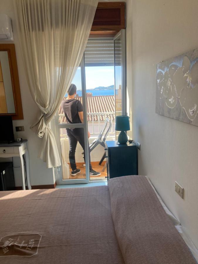 לה קאלטה Hotel L'Ancora מראה חיצוני תמונה