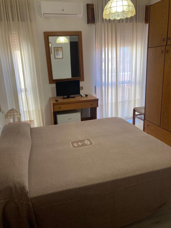 לה קאלטה Hotel L'Ancora מראה חיצוני תמונה
